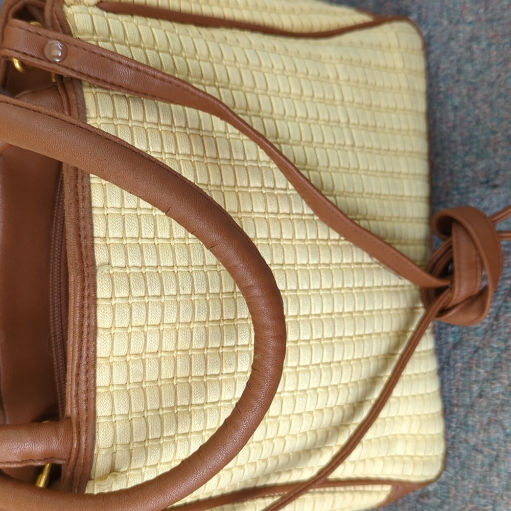 Purses - Picture 3 of 16